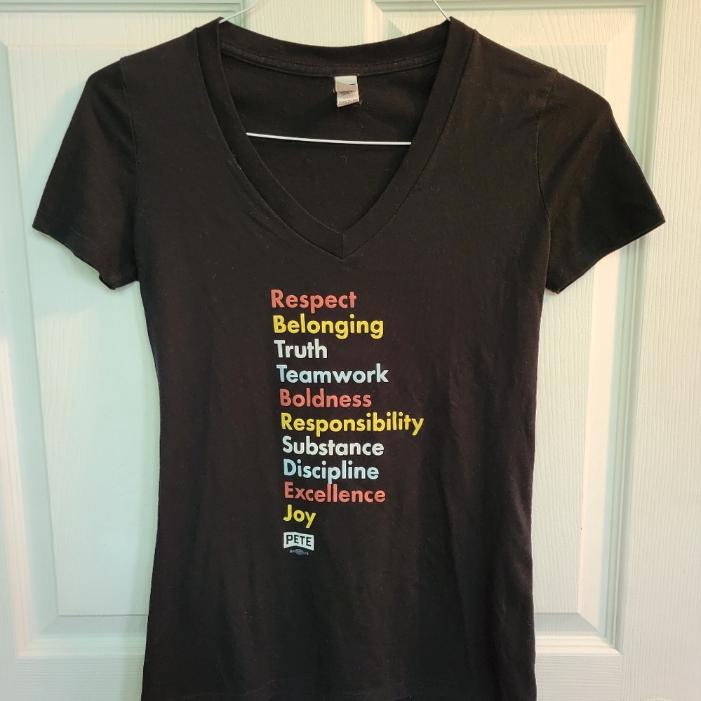 Pete Buttigieg 2020 Rules of the Road Black Vee T-shirt, Small